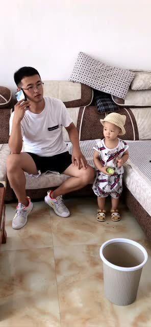 安静公主说吃瓜